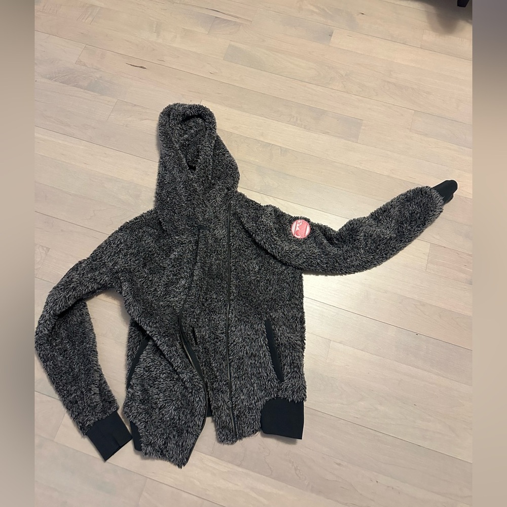 Roxy fuzzy jacket